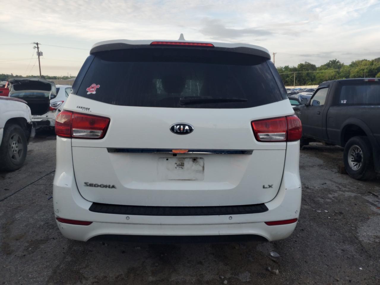 2016 Kia Sedona Lx - Фото 6