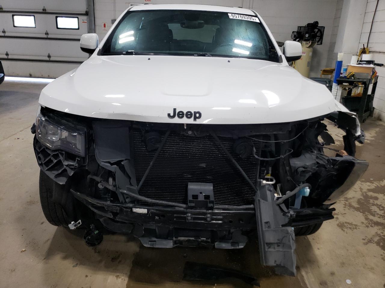 2018 Jeep Grand Cherokee Laredo - Image 5