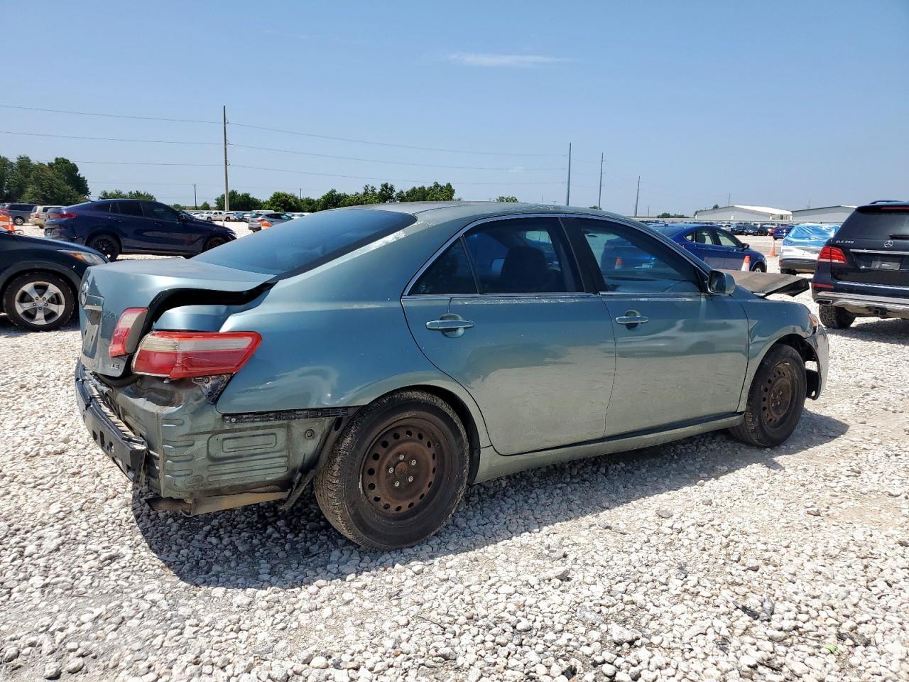 2009 Toyt Camry Le - Фото 3