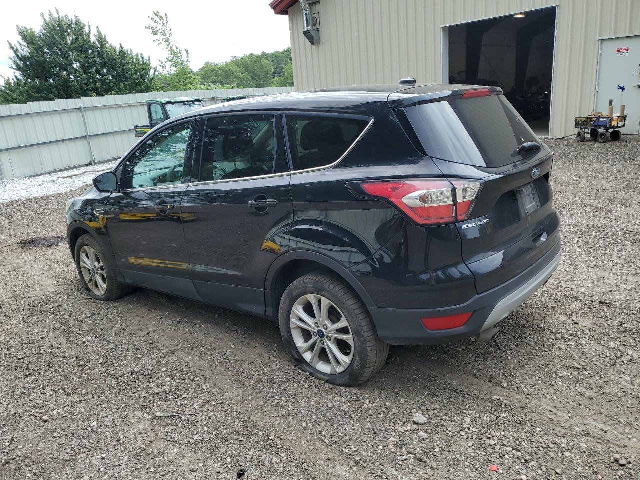 2017 Ford Escape Se - Фото 2