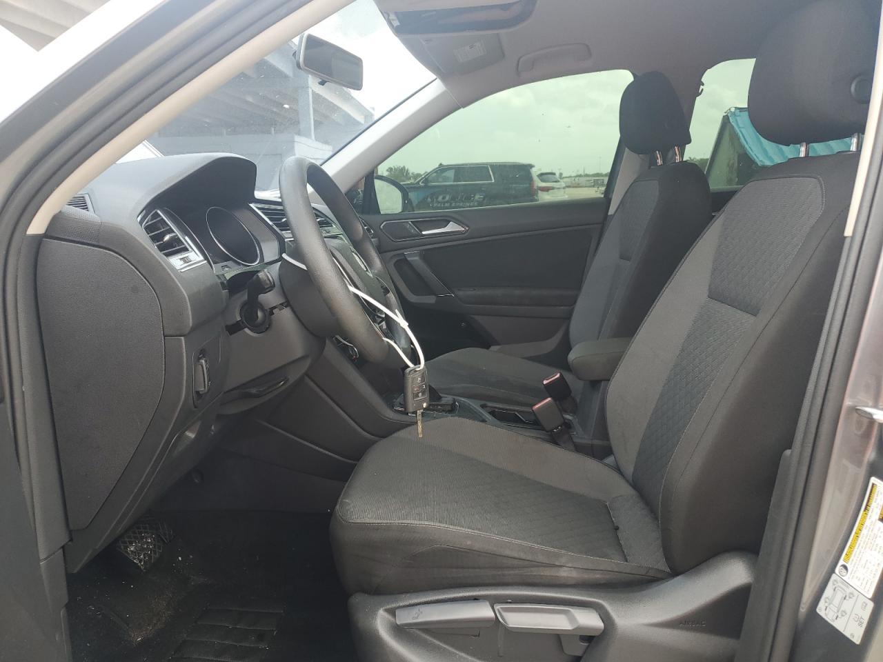 2018 Volkswagen Tiguan - Image 7