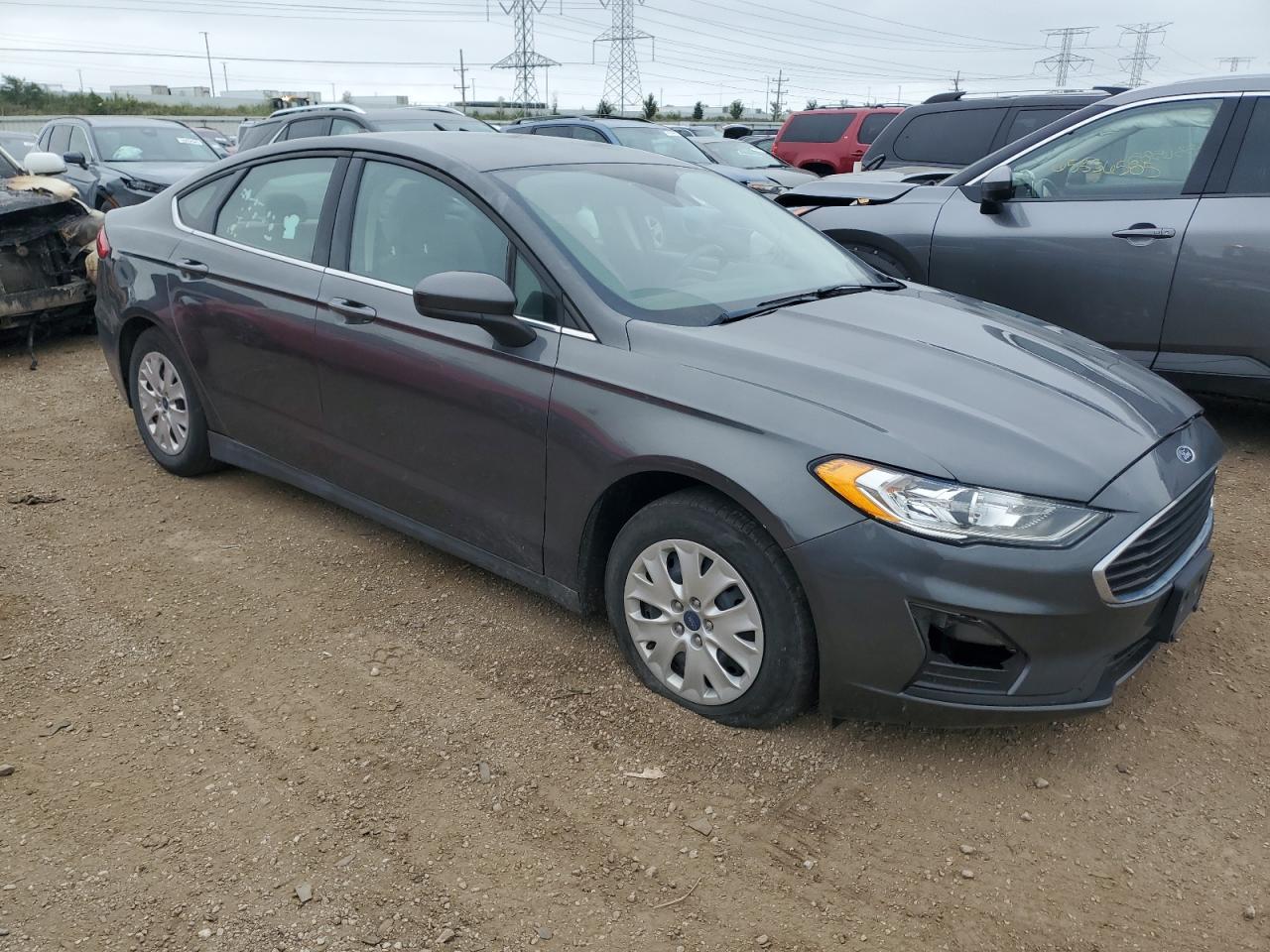 2020 Ford Fusion S - Image 4