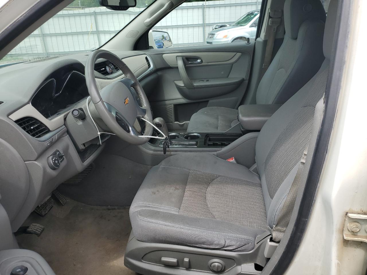 2014 Chev Traverse - Image 7