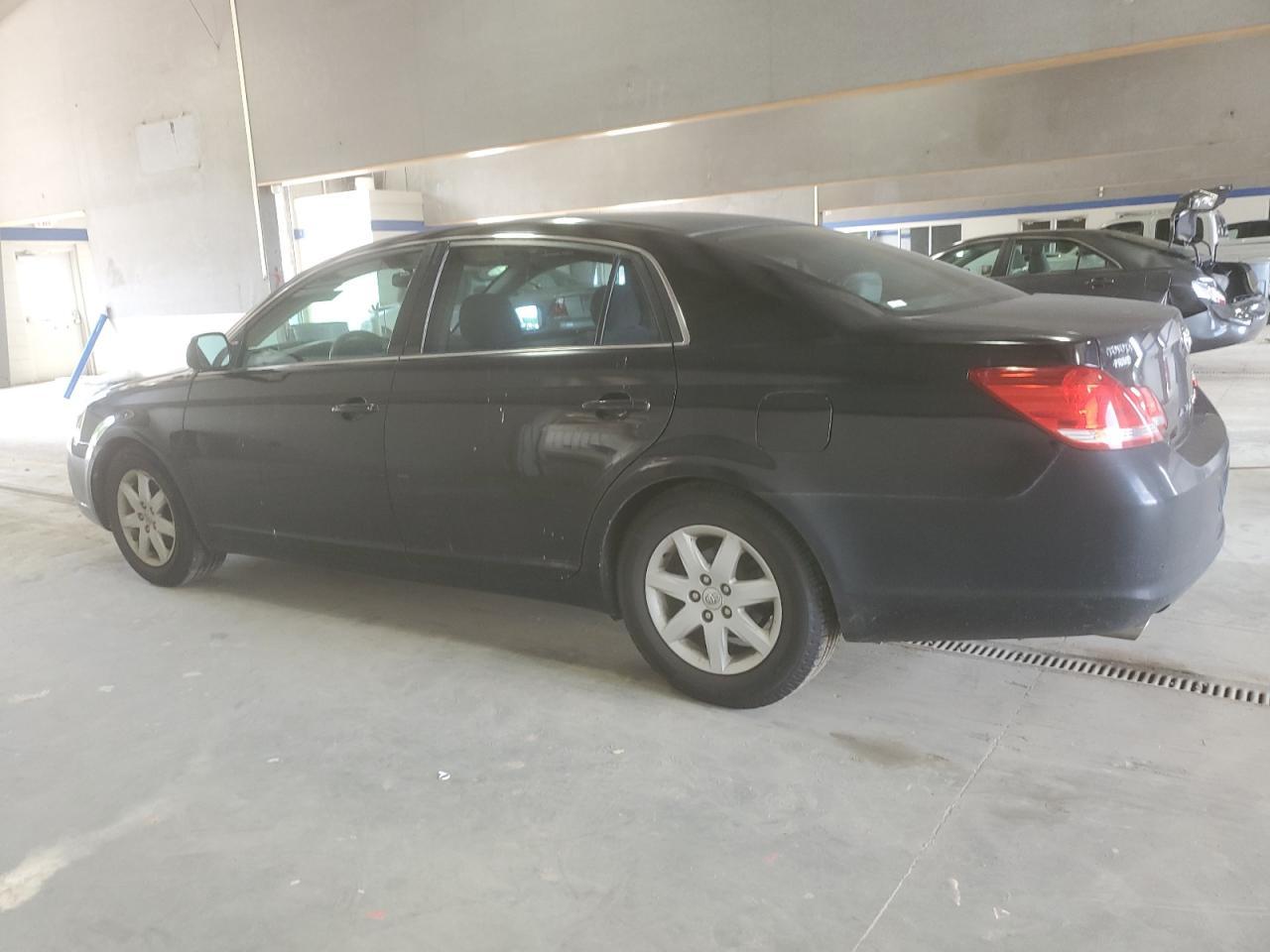 2007 Toyota Avalon Xl - Image 2