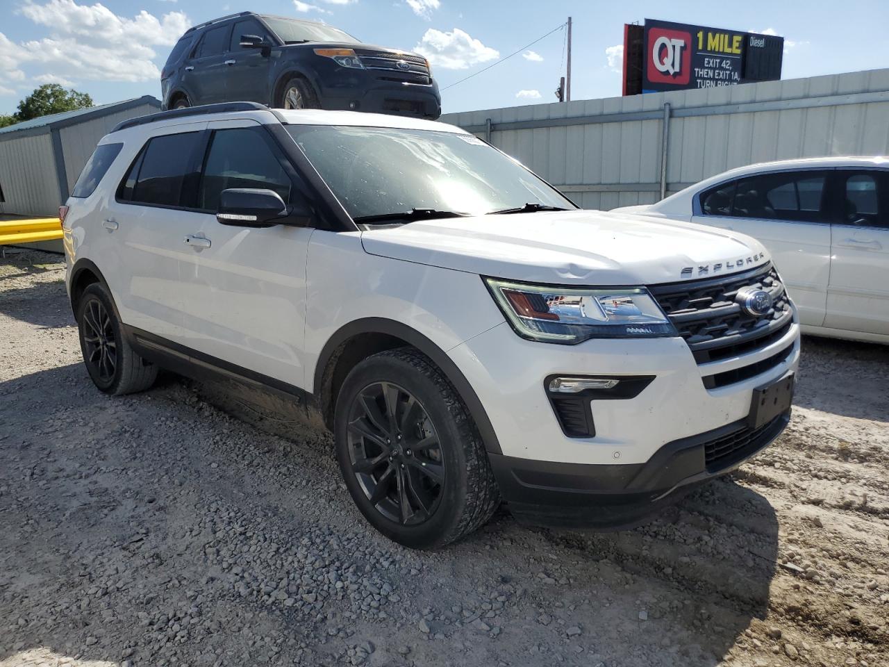 2019 Ford Explorer Xlt - Фото 4