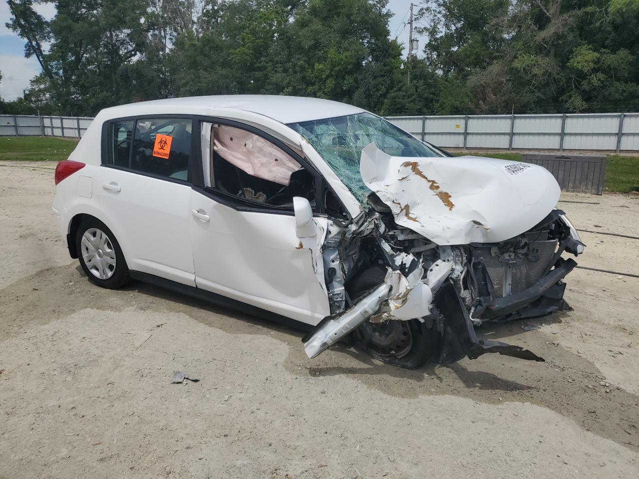 2011 Nissan Versa S - Фото 4