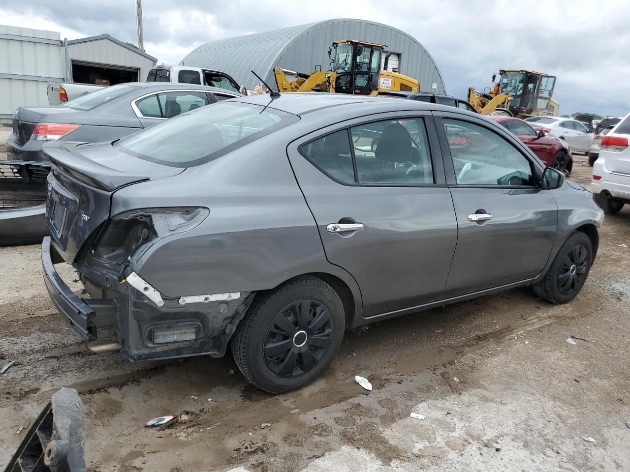 2019 Nissan Versa S - Фото 3