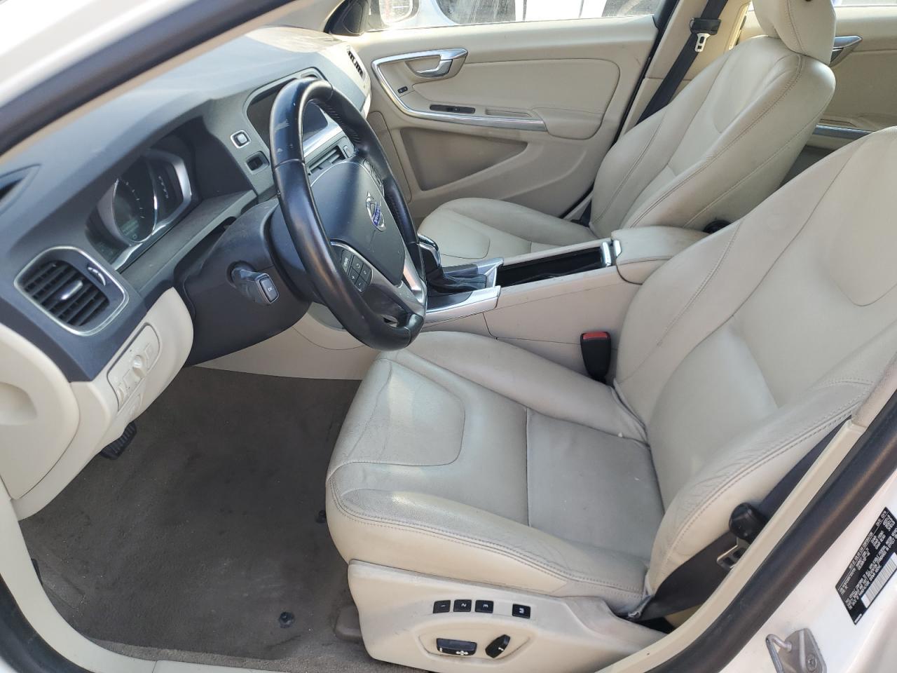 2015 Volvo V60 Premier - Фото 7