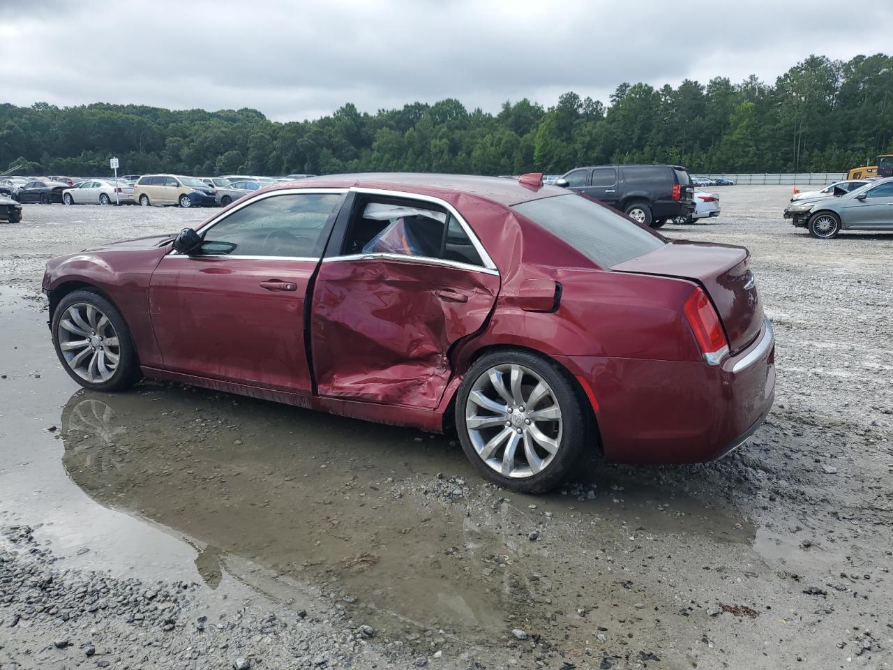 2018 Chrysler 300 Touring - Image 2