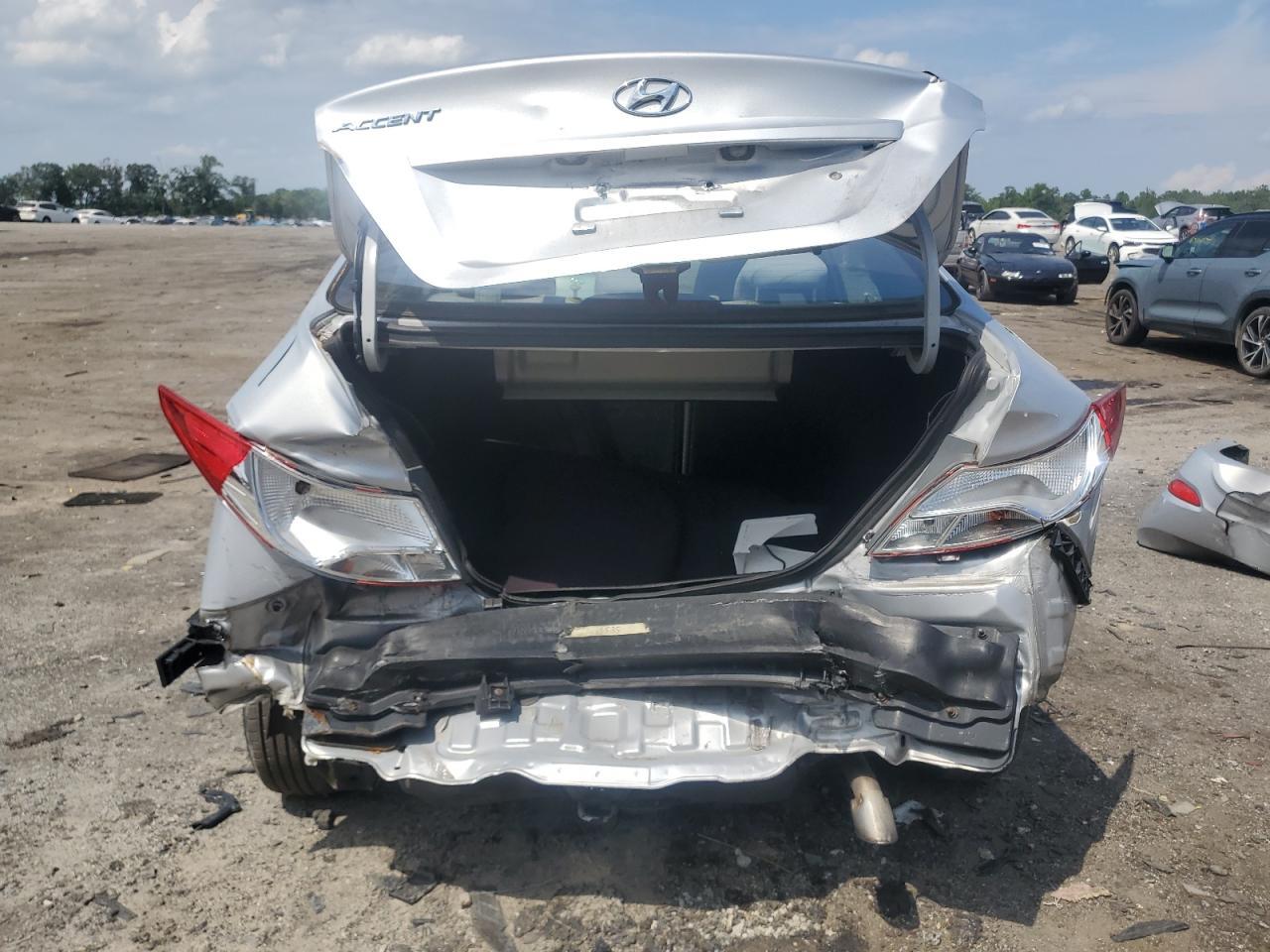 2017 Hyundai Accent Se - Image 6