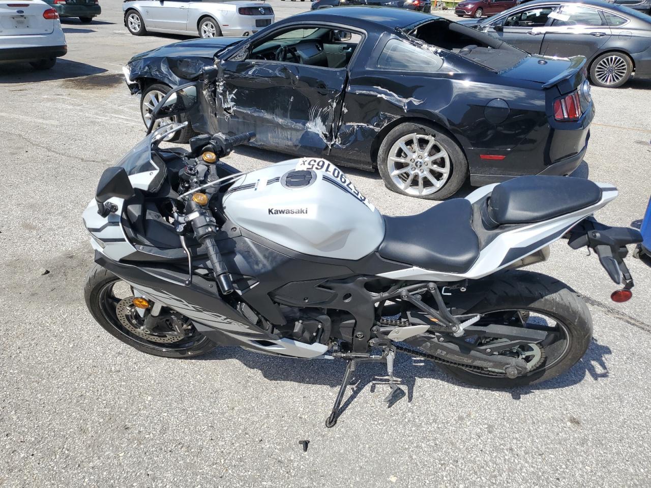 2025 Kawasaki Zx400 S - Фото 3