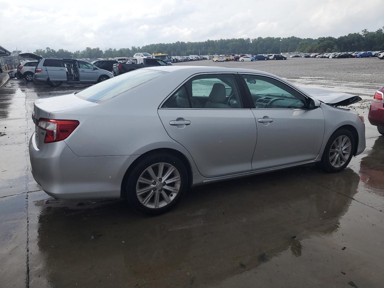 2013 Toyota Camry L - Фото 3