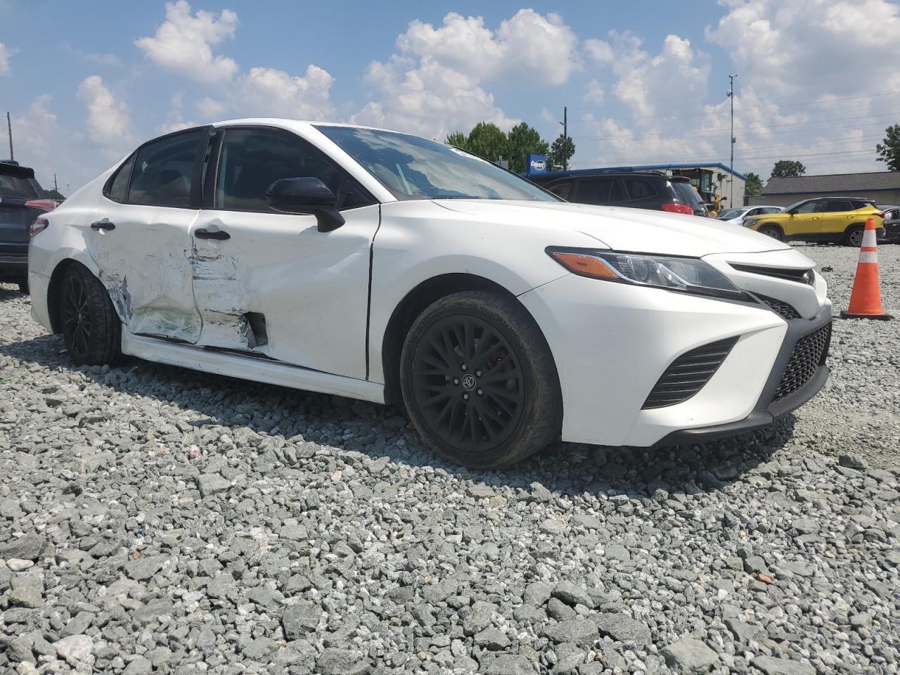 2020 Toyota Camry Se - Image 4