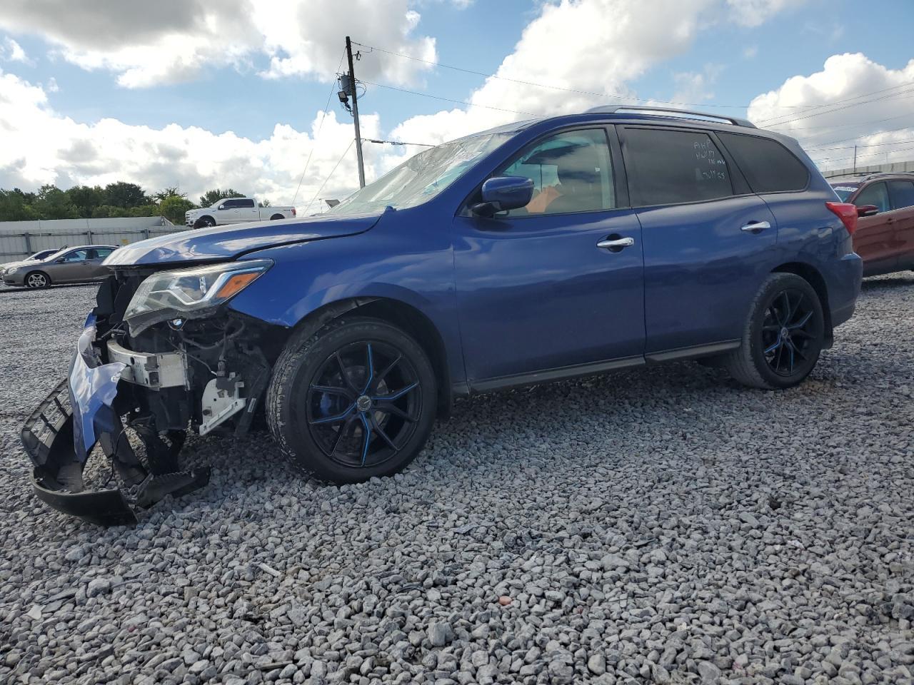2020 Nissan Pathfinder Sv