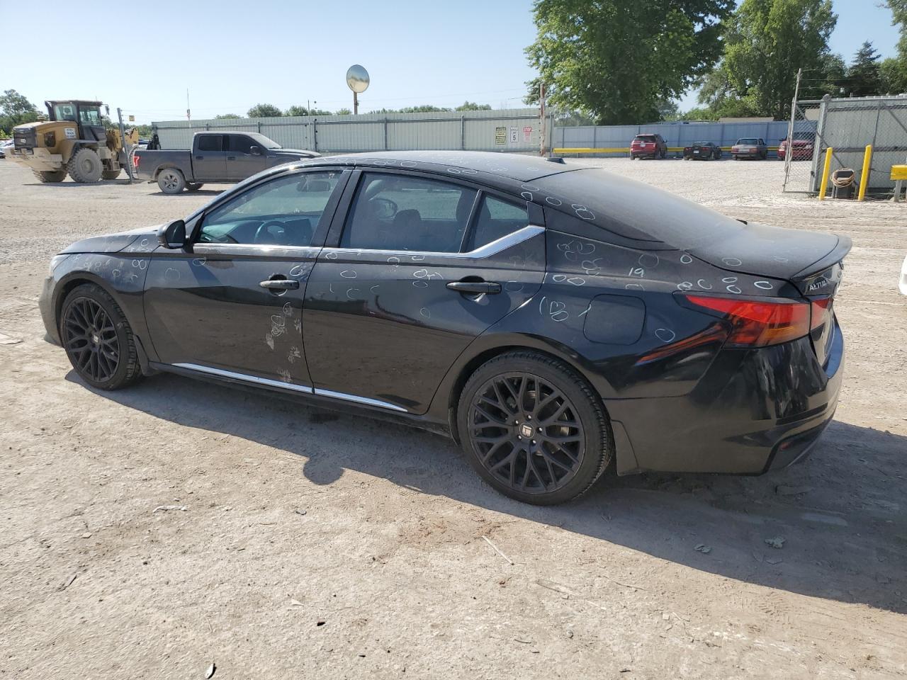 2019 Nissan Altima Sr - Image 2