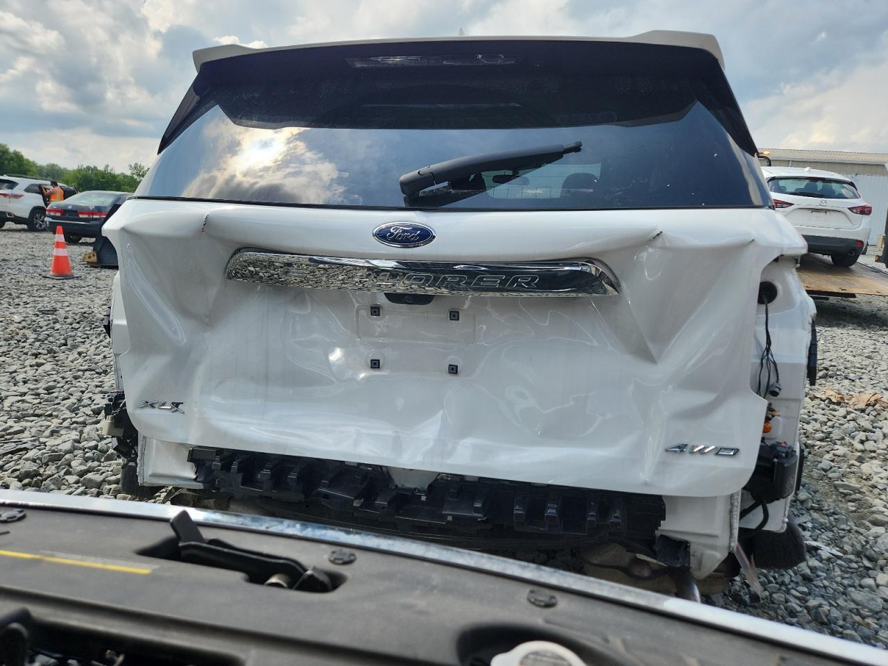 2023 Ford Explorer Xlt - Image 6