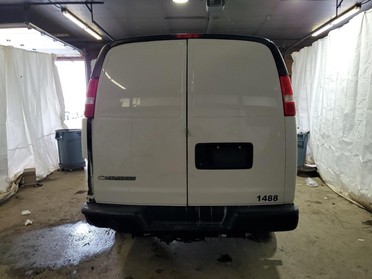 2021 Chevrolet Express G2500 - Фото 6