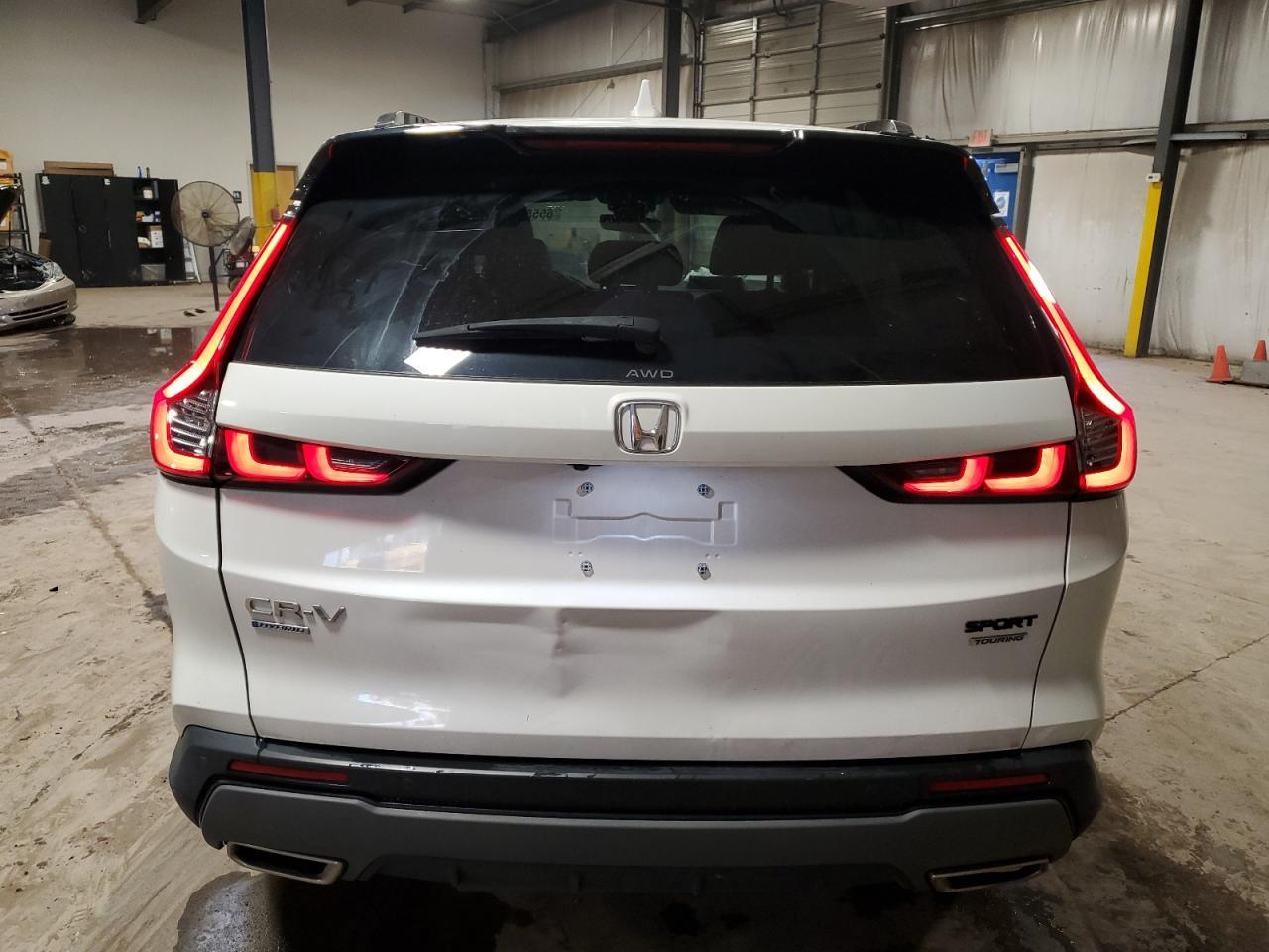 2023 Honda Cr-V Sport Touring - Фото 6
