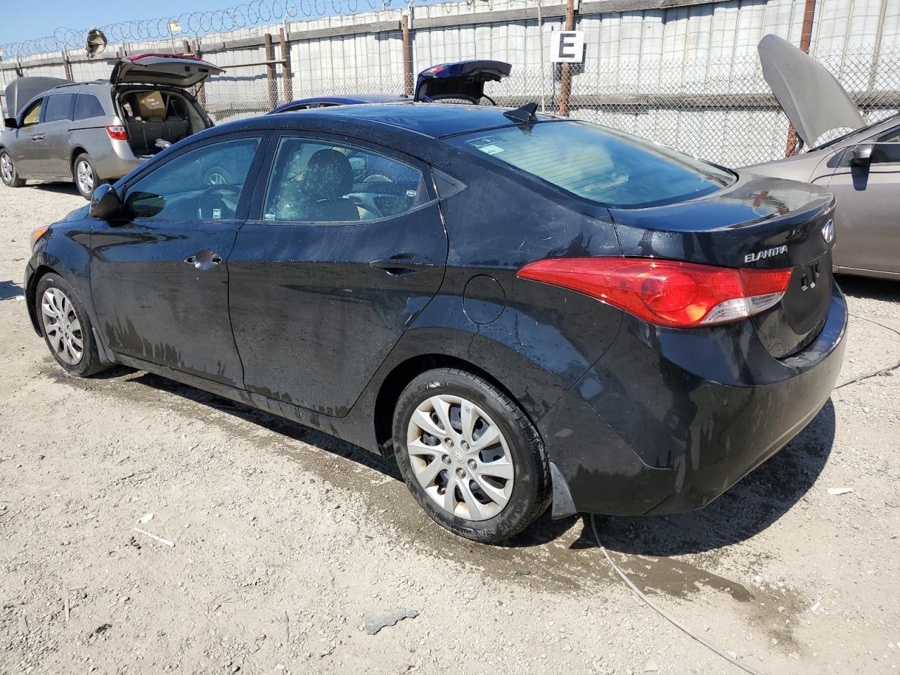 2013 Hyundai Elantra Gls - Фото 2