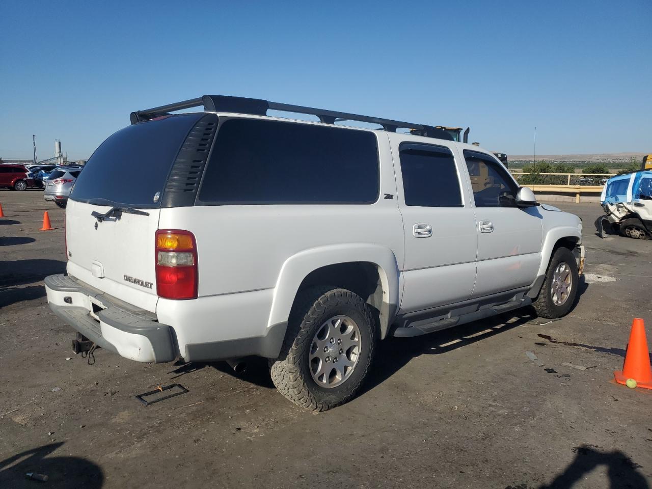 2003 Chevrolet Suburban K1500 - Image 3