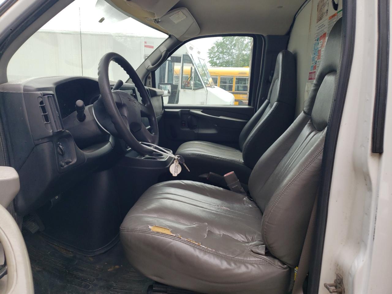 2005 GMC Savana Cutaway G3500 - Фото 7