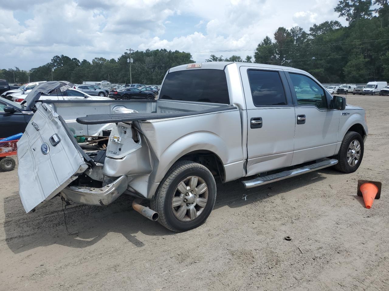 2010 Ford F150 Supercrew - Image 3
