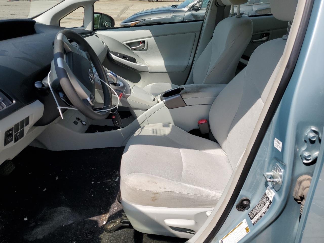 2013 Toyota Prius - Image 7