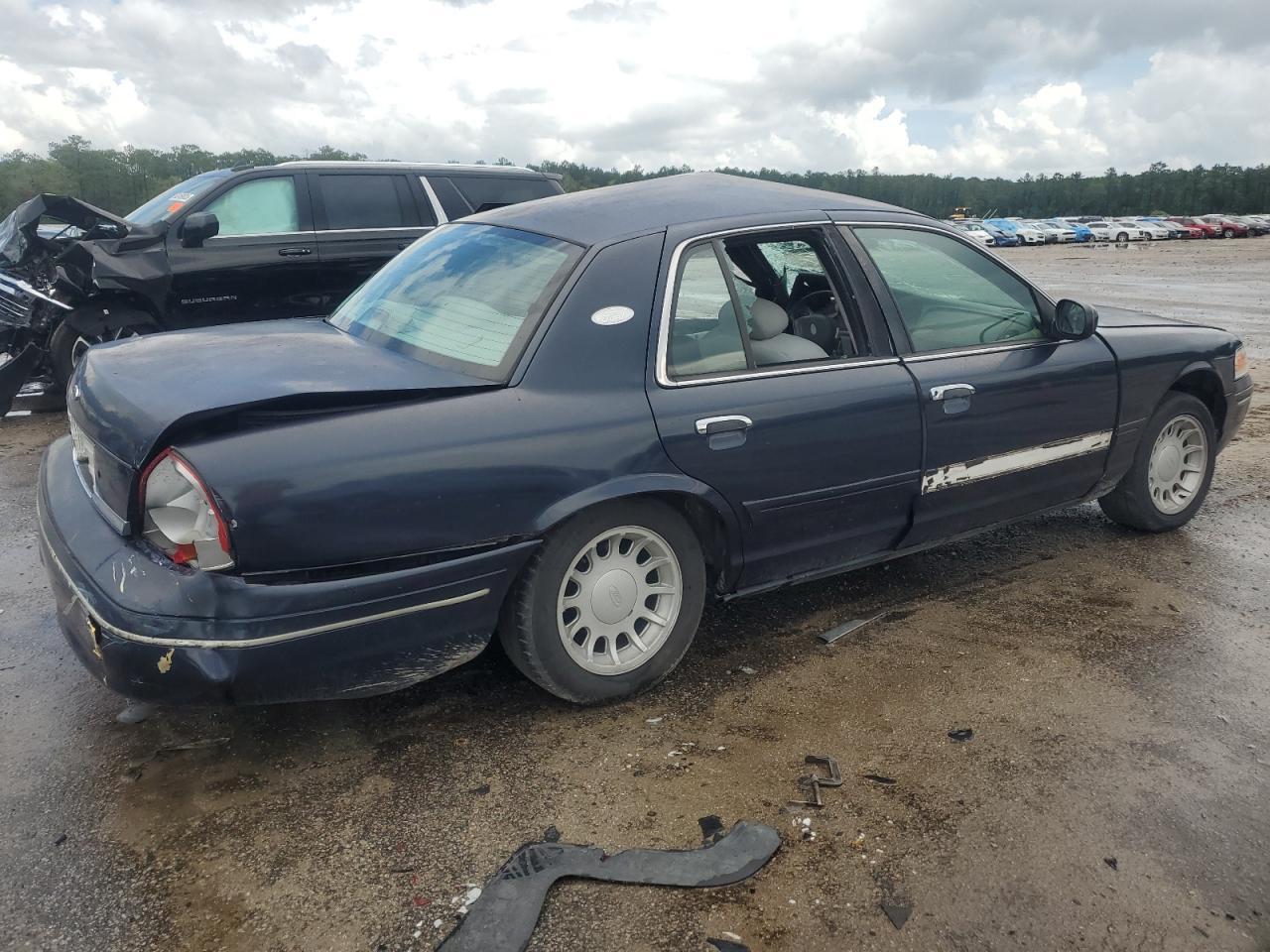 2001 Ford Crown Victoria Lx - Image 3