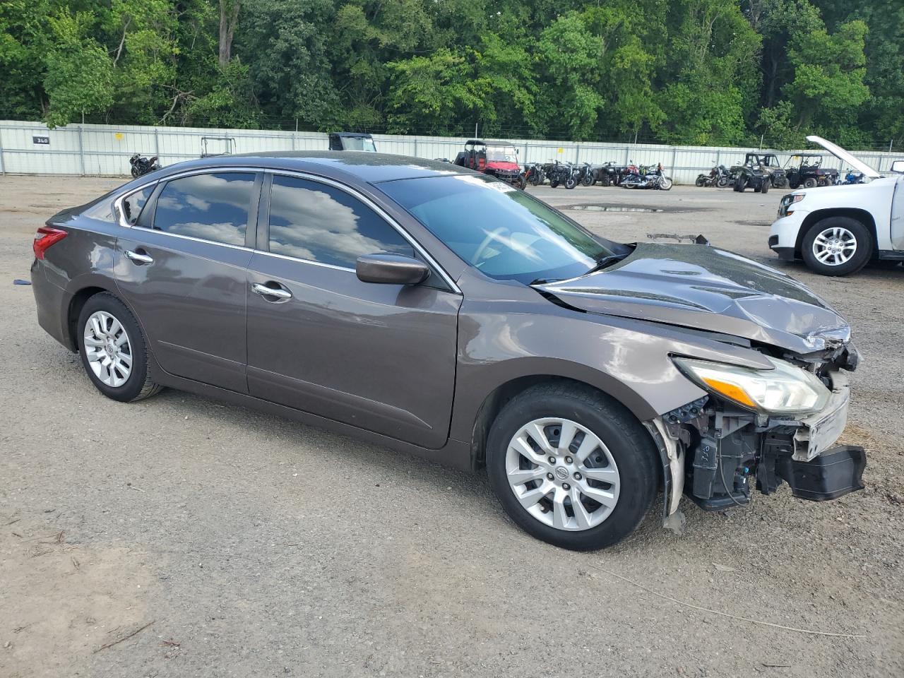 2017 Nissan Altima 2.5 - Фото 4