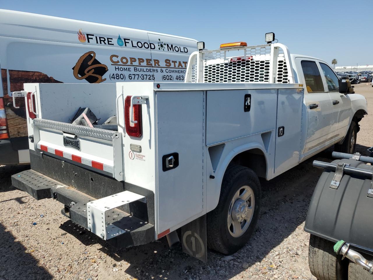 2023 Ram 3500 Tradesman - Фото 3