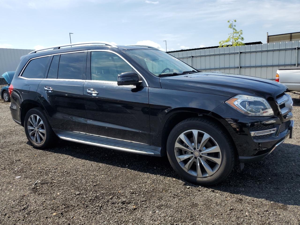2015 Mercedes-Benz Gl 450 4Matic - Image 4