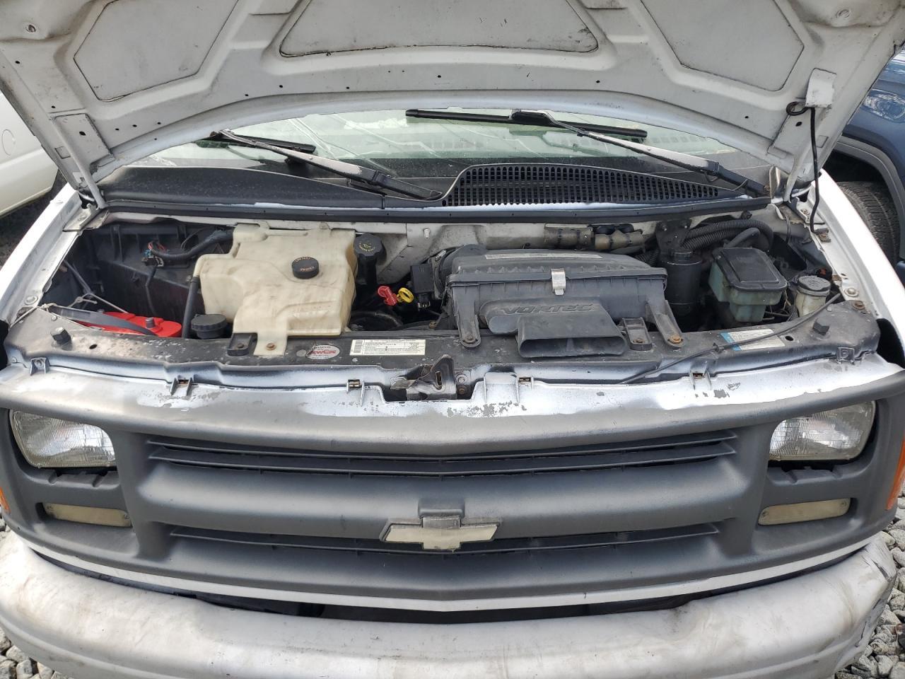 2000 Chevrolet Express 3500 Utility / Service Van - Image 7