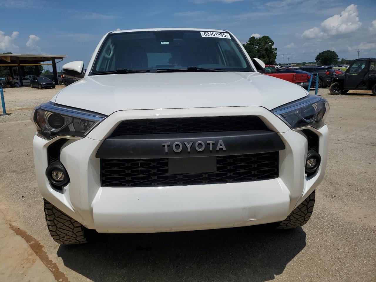 2022 Toyota 4Runner Sr5/Sr5 Premium - Image 5