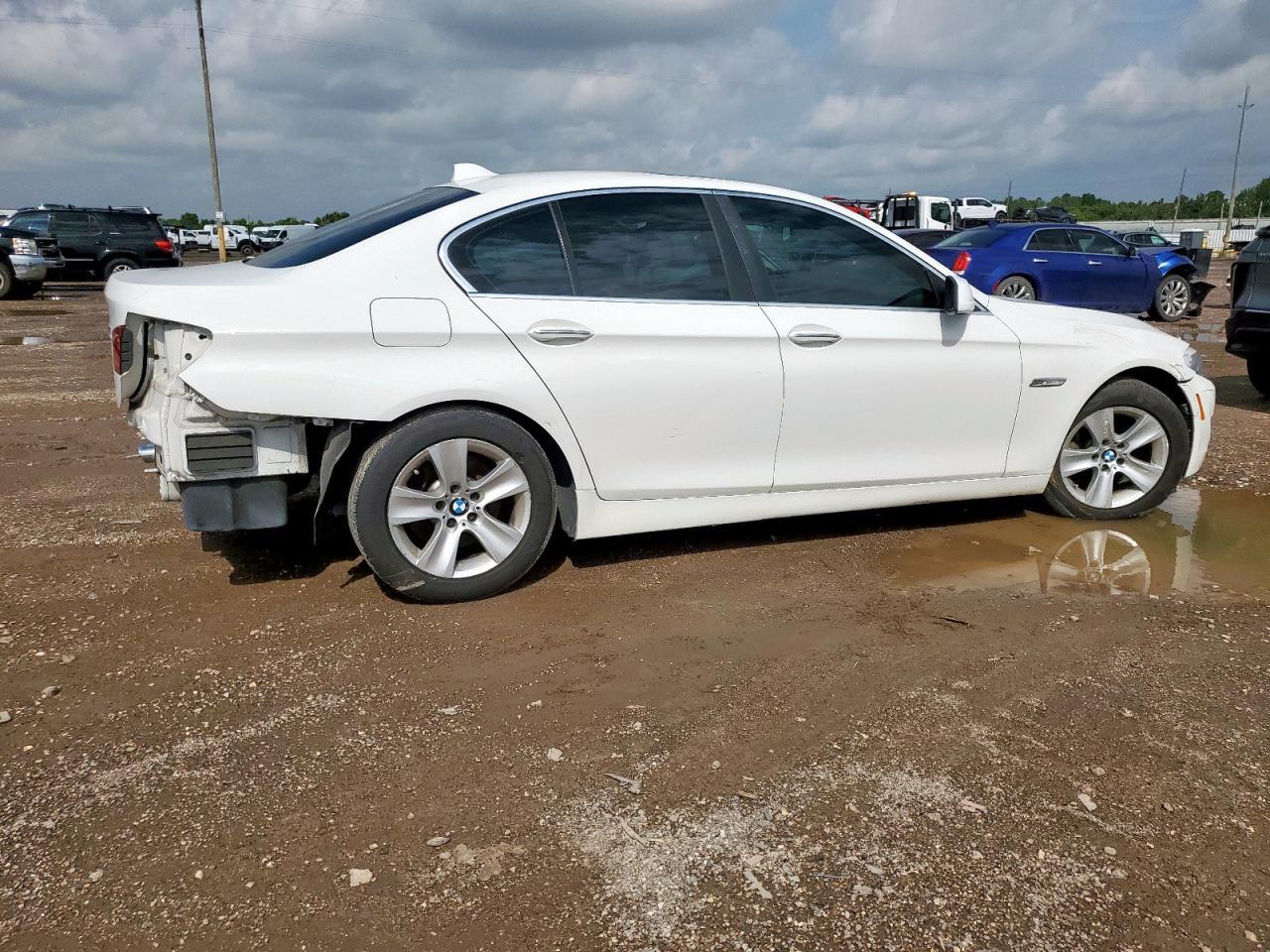 2012 BMW 528 I - Image 3