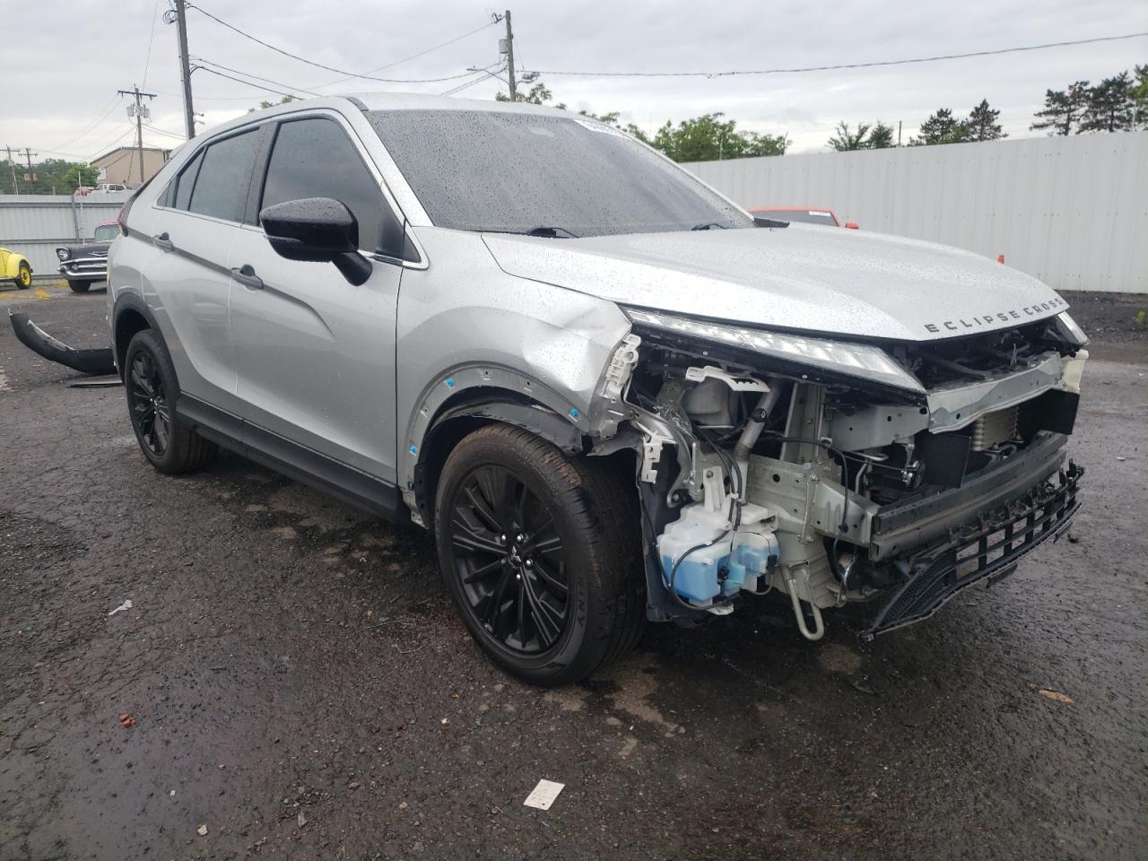 2022 Mitsubishi Eclipse Cross Le - Image 4