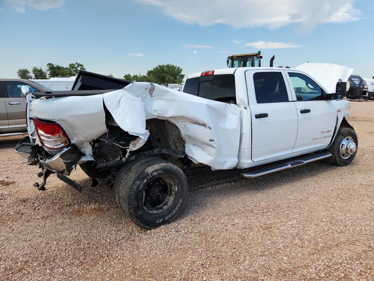 2022 Ram 3500 Tradesman - Фото 3