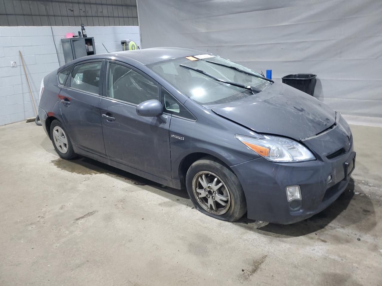 2011 Toyota Prius Two - Фото 4