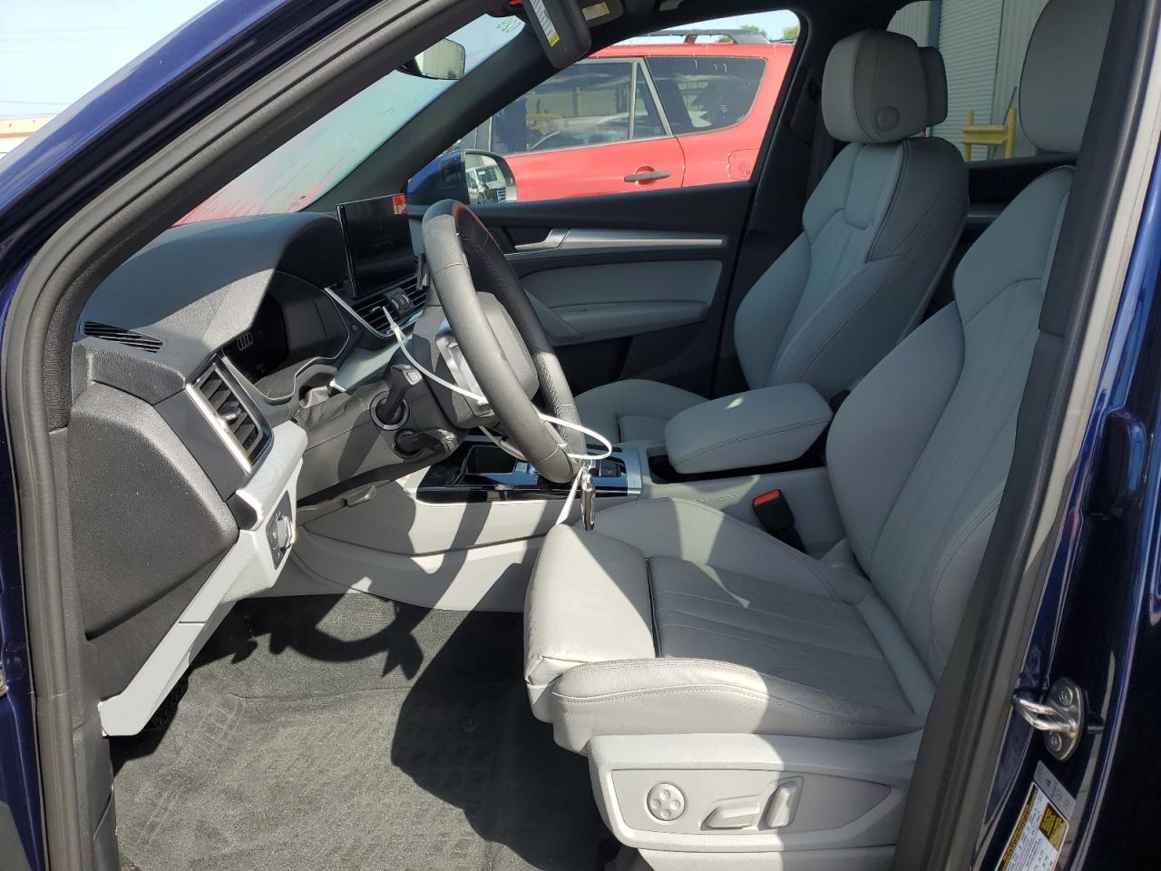 2025 Audi Q5 Premium 45 - Фото 7