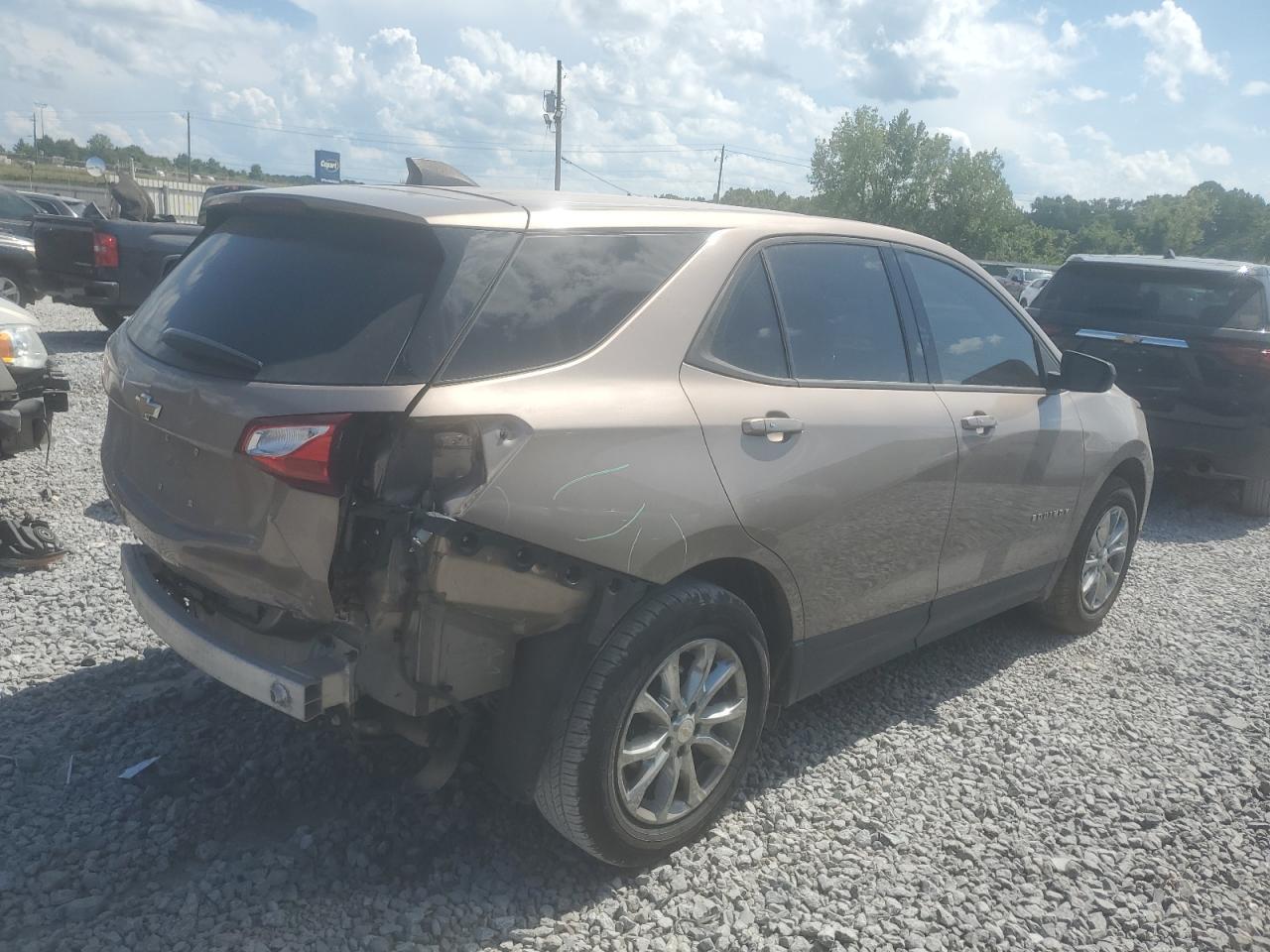 2019 Chevrolet Equinox Ls - Фото 3