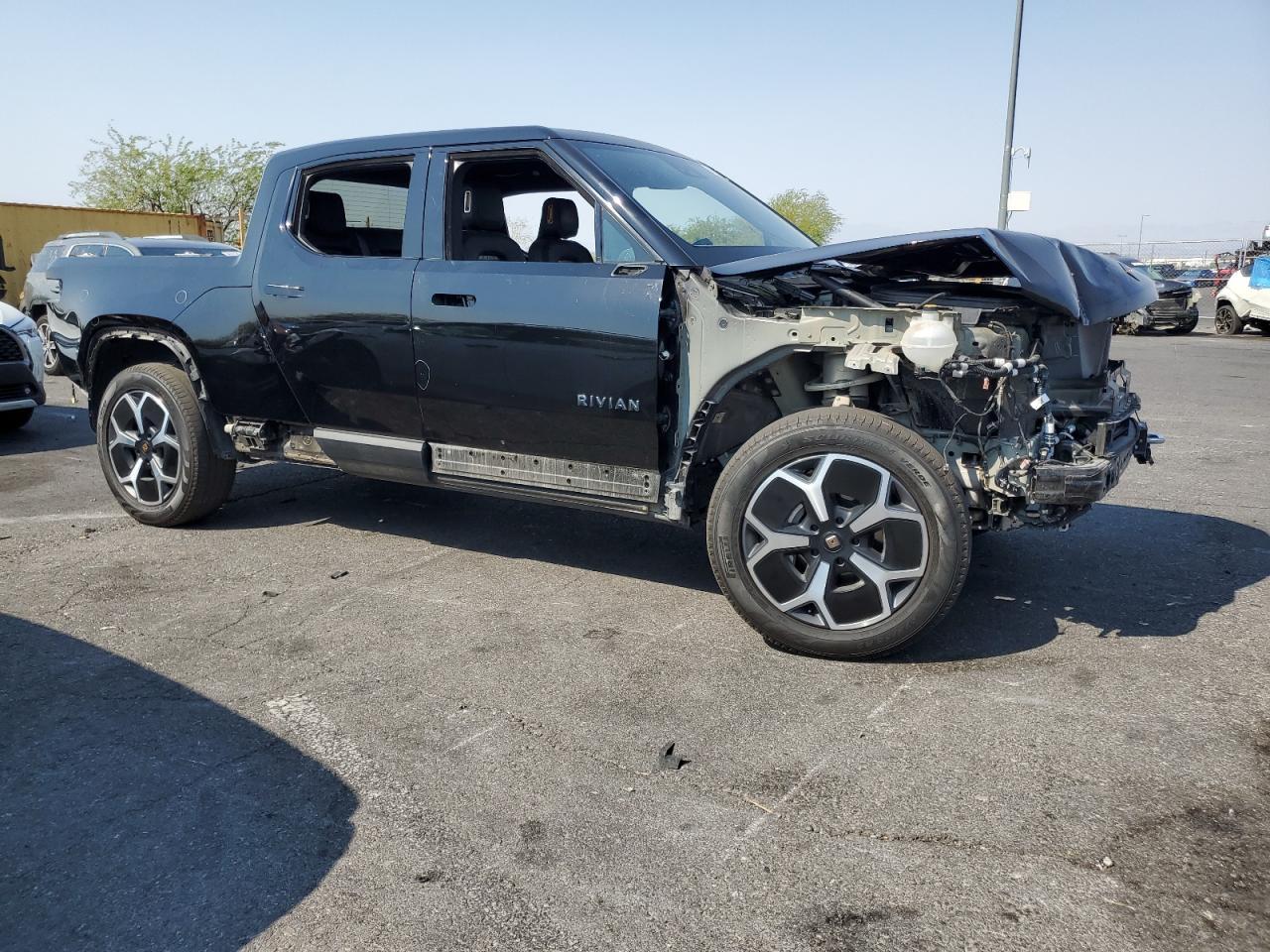 2023 Rivian R1T Adventure - Фото 4