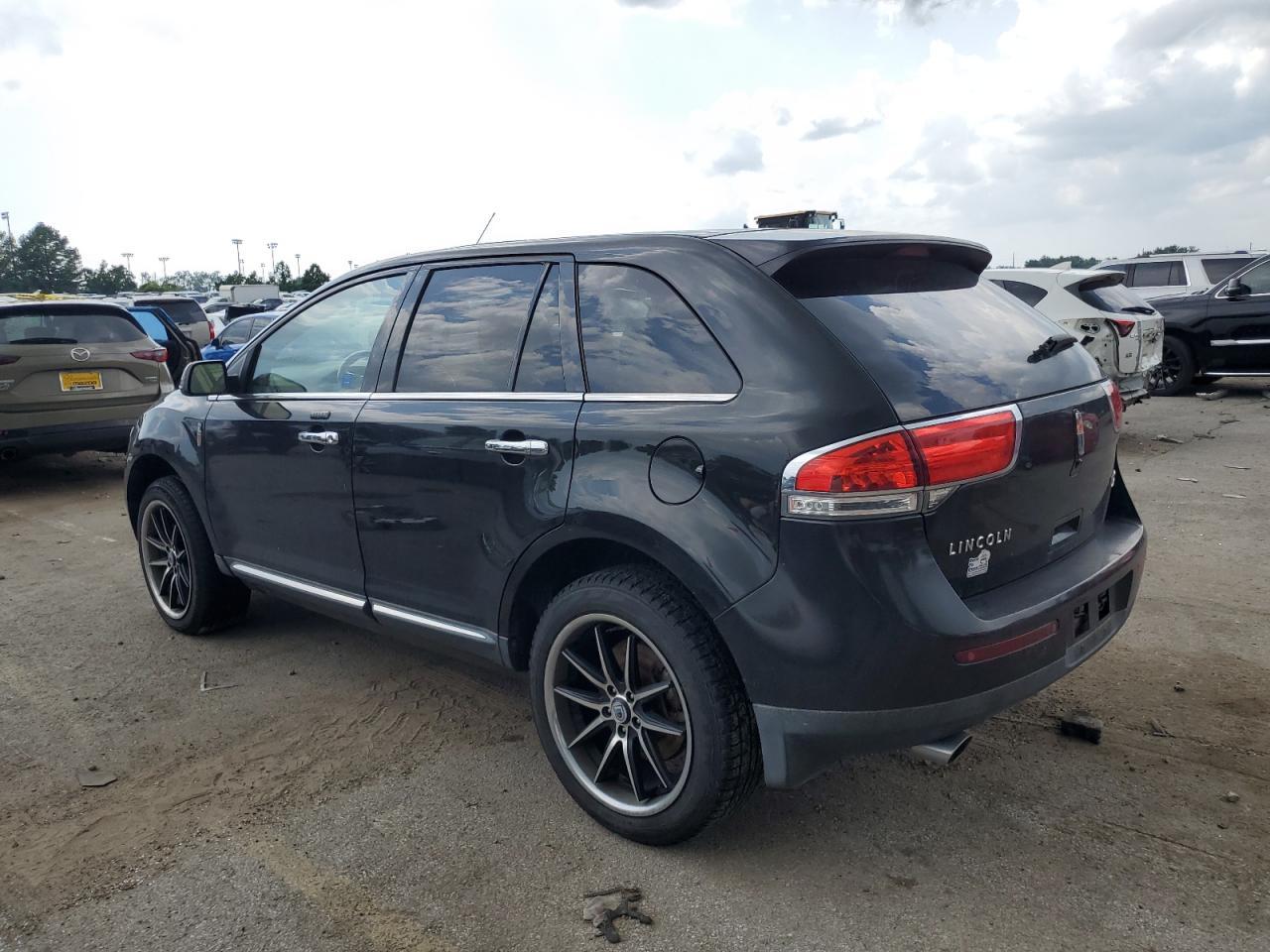 2013 Lincoln Mkx - Image 2