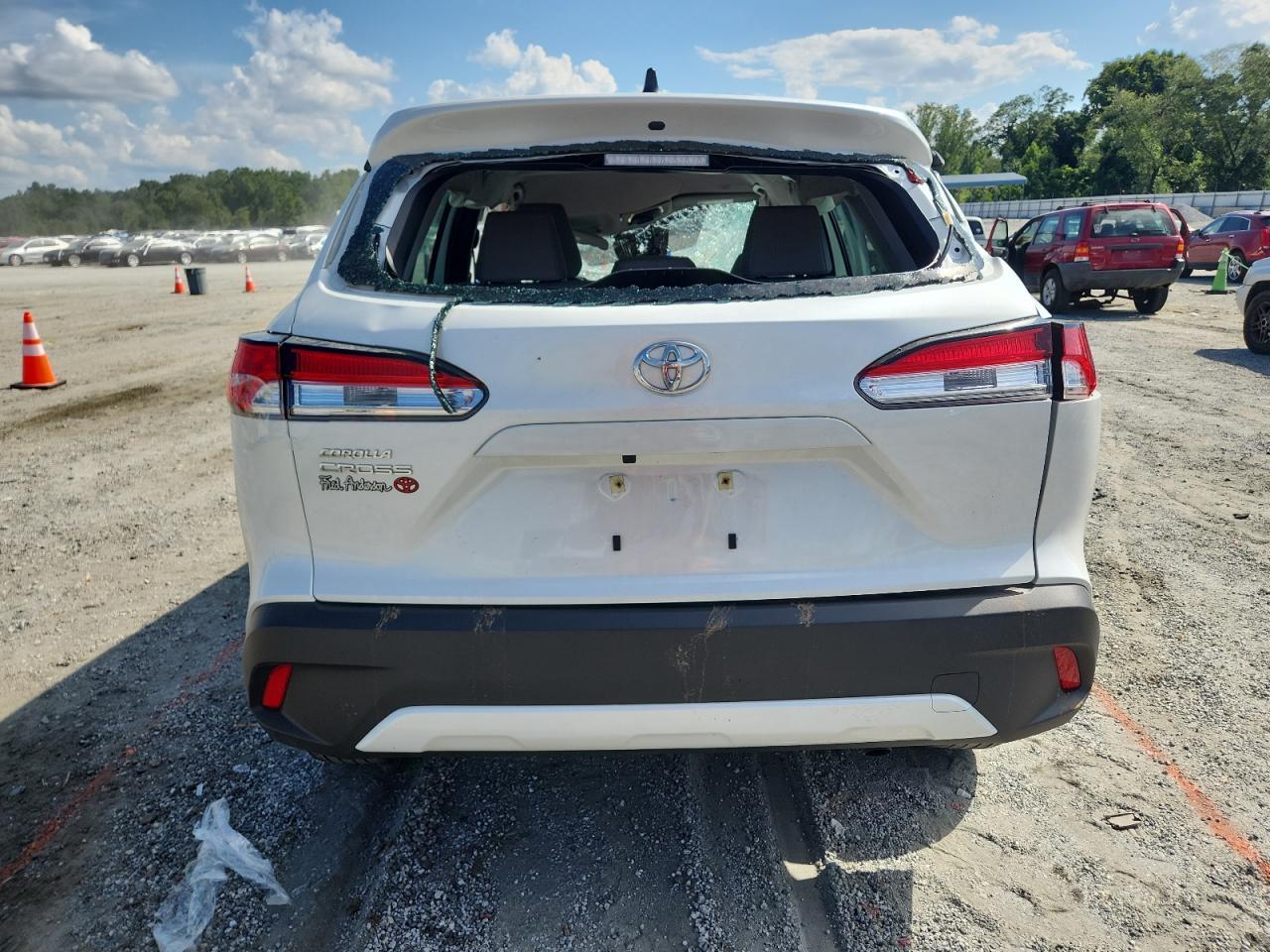 2025 Toyota Corolla Cross L - Фото 6