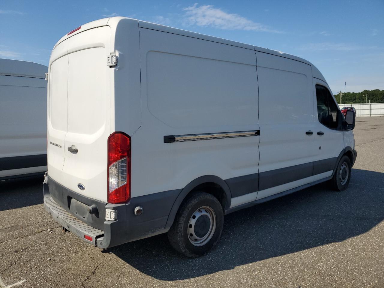 2015 Ford Transit T-250 - Фото 3