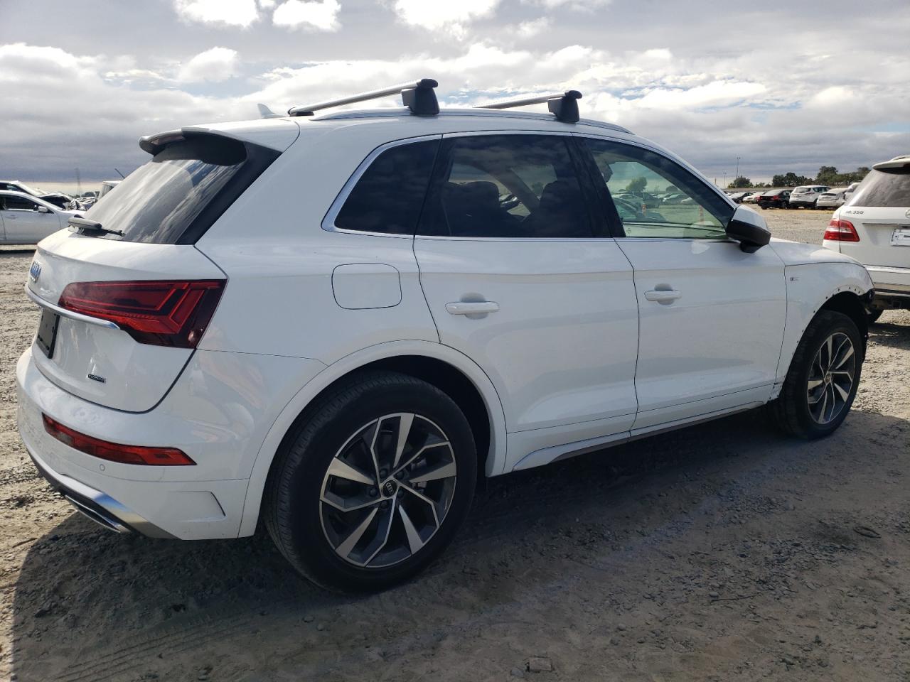 2022 Audi Q5 Premium Plus 45 - Image 3