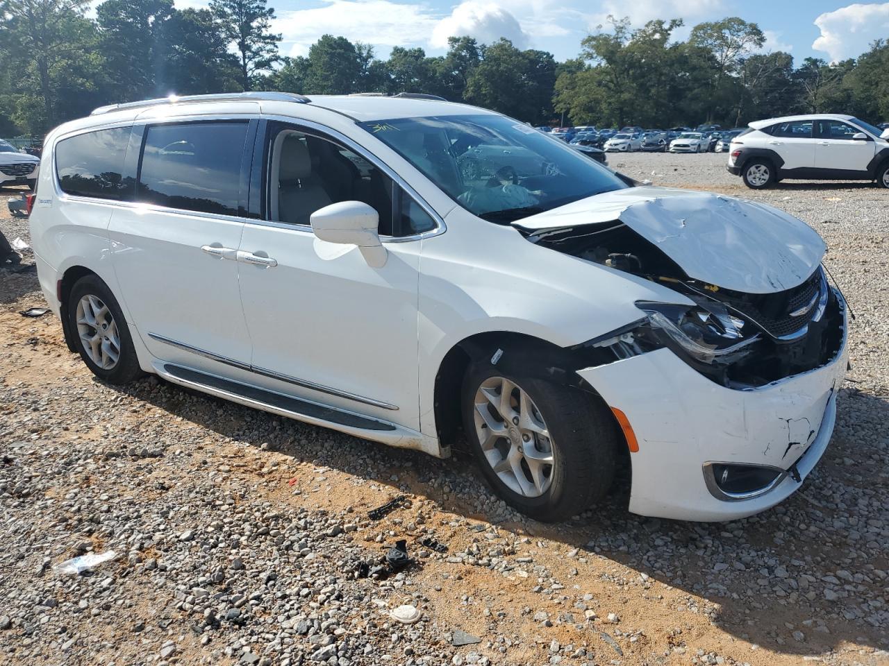 2018 Chrysler Pacifica Touring L - Фото 4