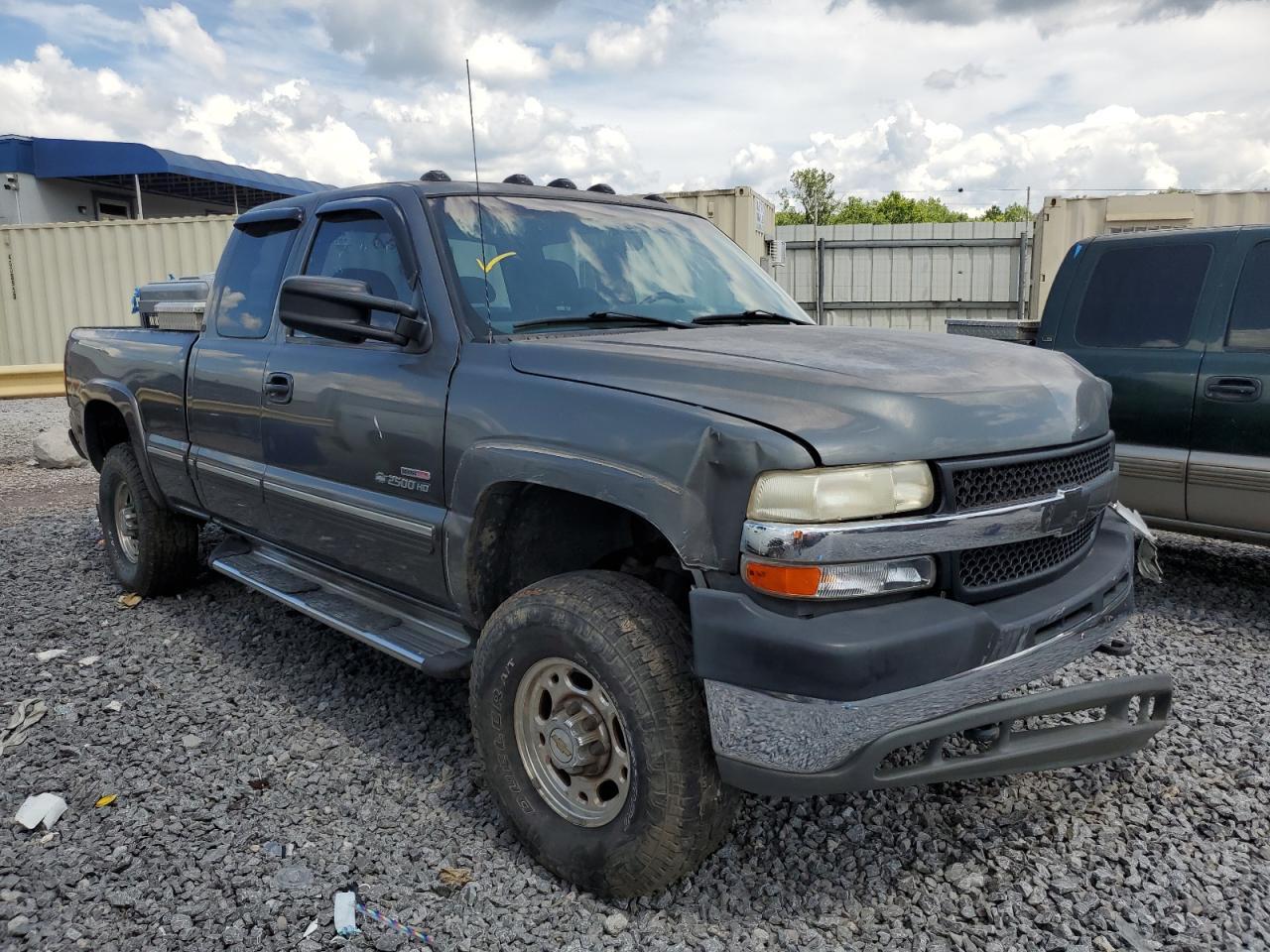 2002 Chevrolet Silverado K2500 Heavy Duty - Image 4