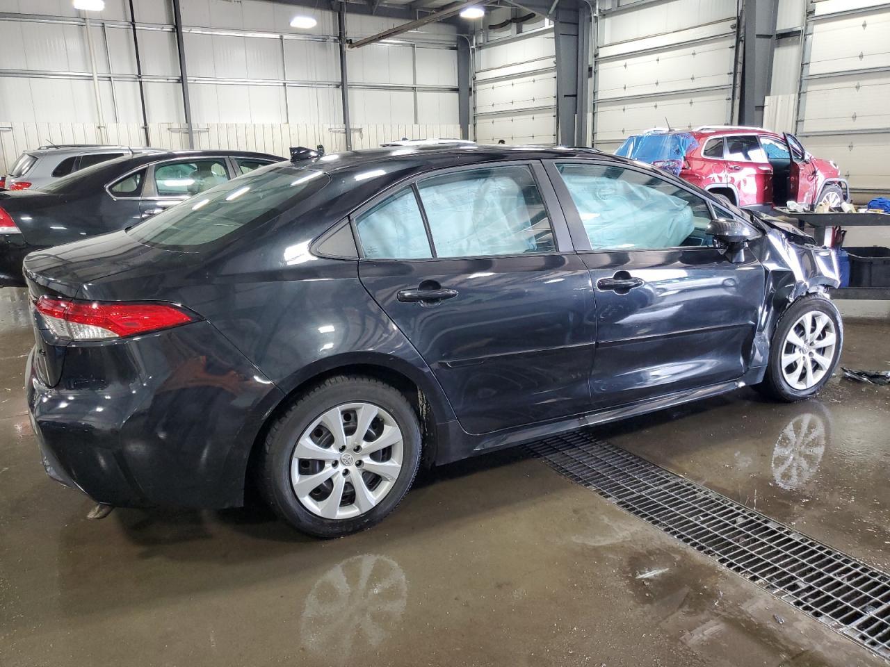 2022 Toyota Corolla Le - Image 3