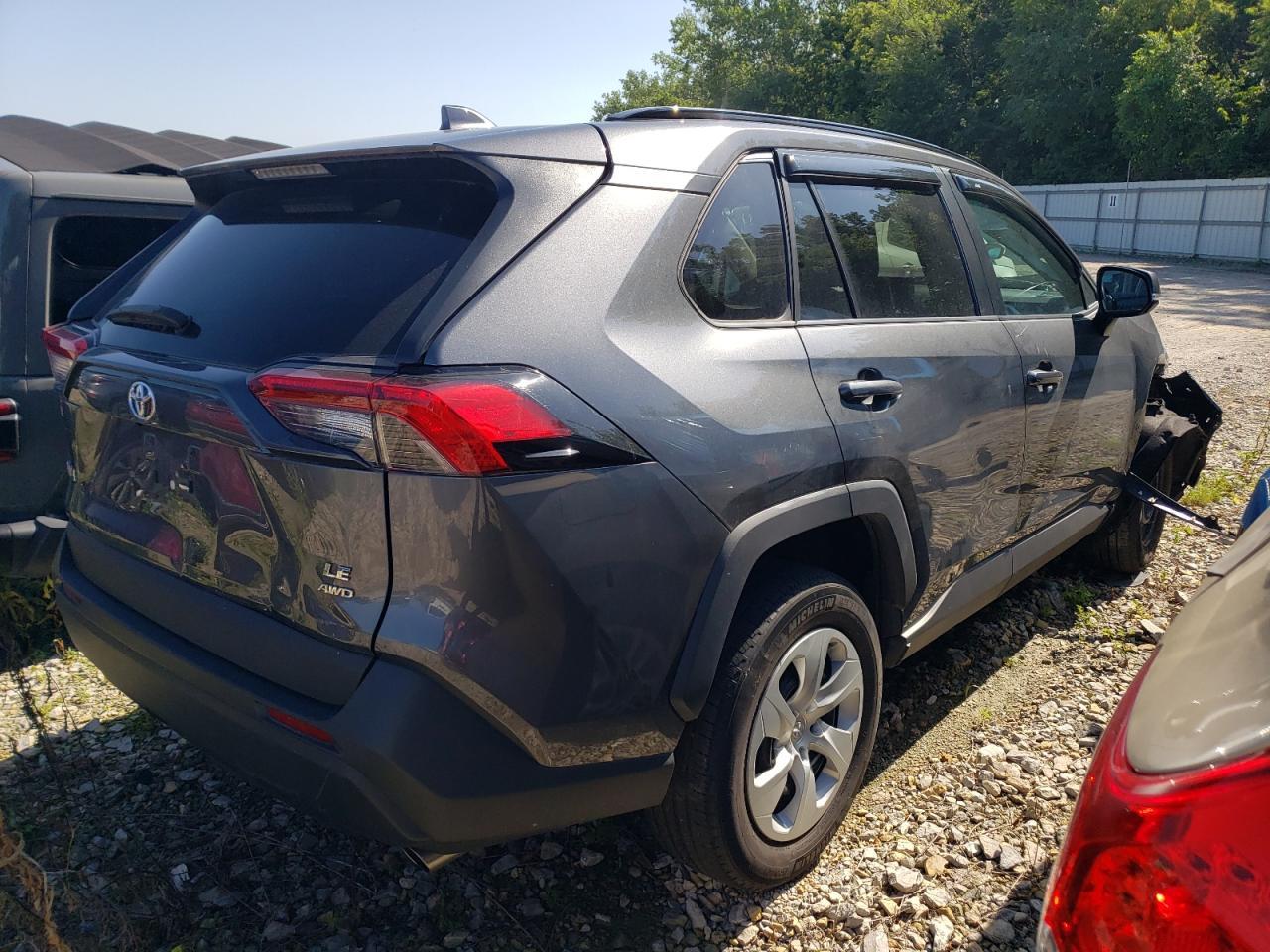 2021 Toyota Rav4 Le - Фото 3