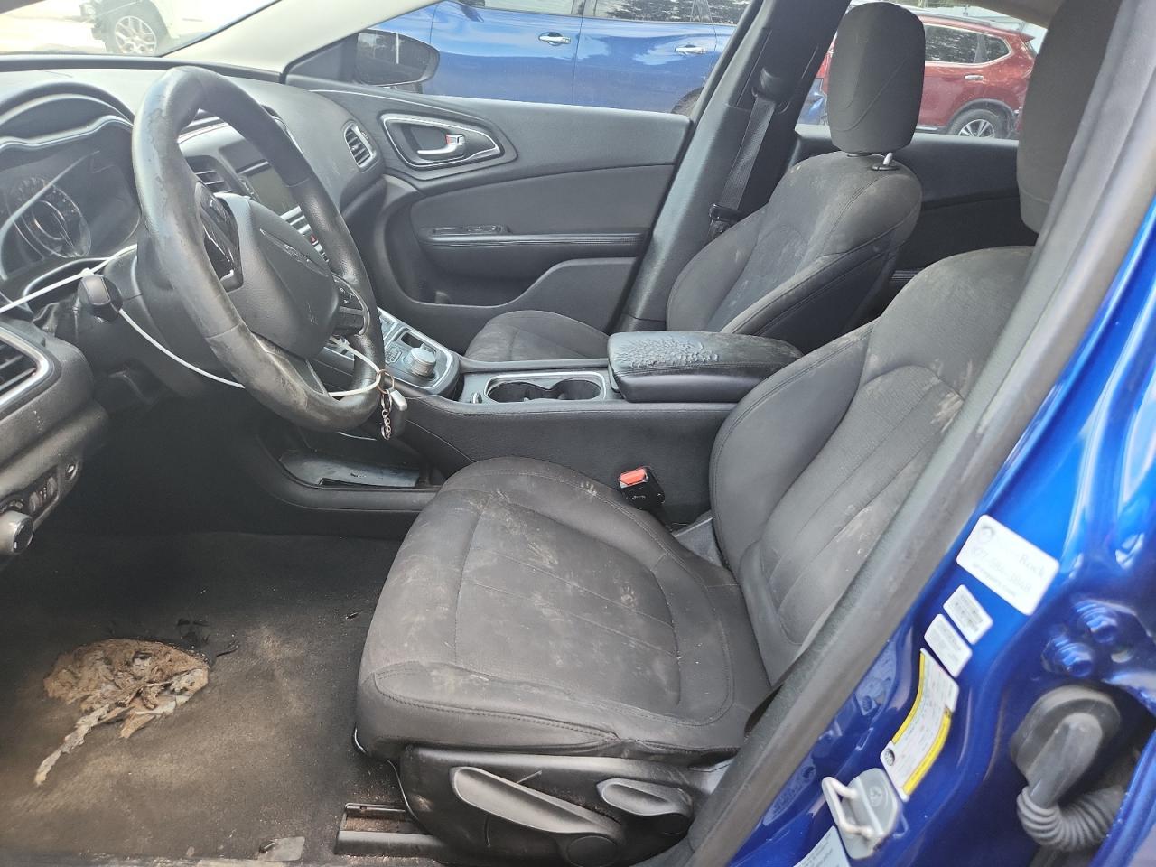 2015 Chrysler 200 Limited - Image 7