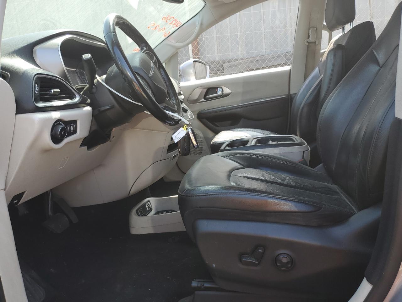 2020 Chrysler Pacifica Touring L - Фото 7